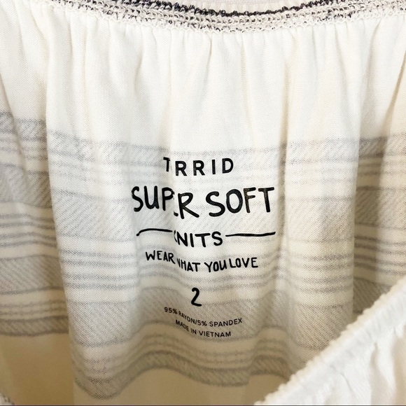 NWT Torrid Off the Shoulder Festival Top Balletcore - Picture 4 of 7